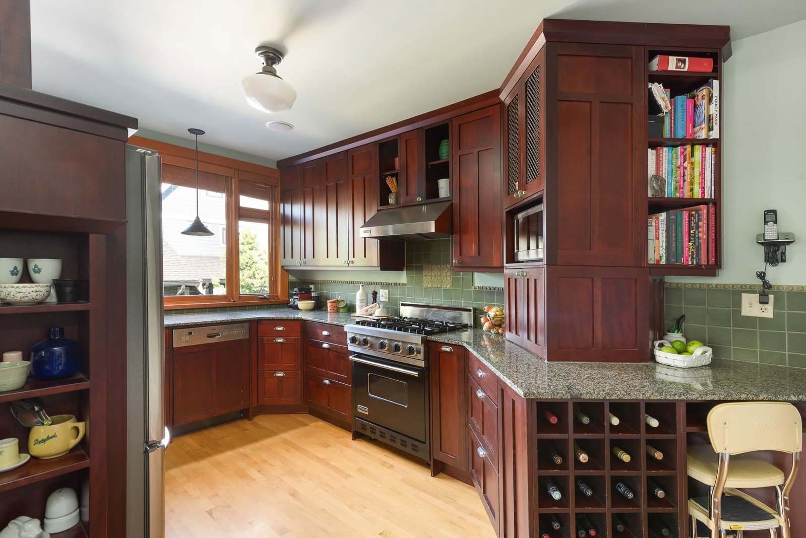 Listing Image 9