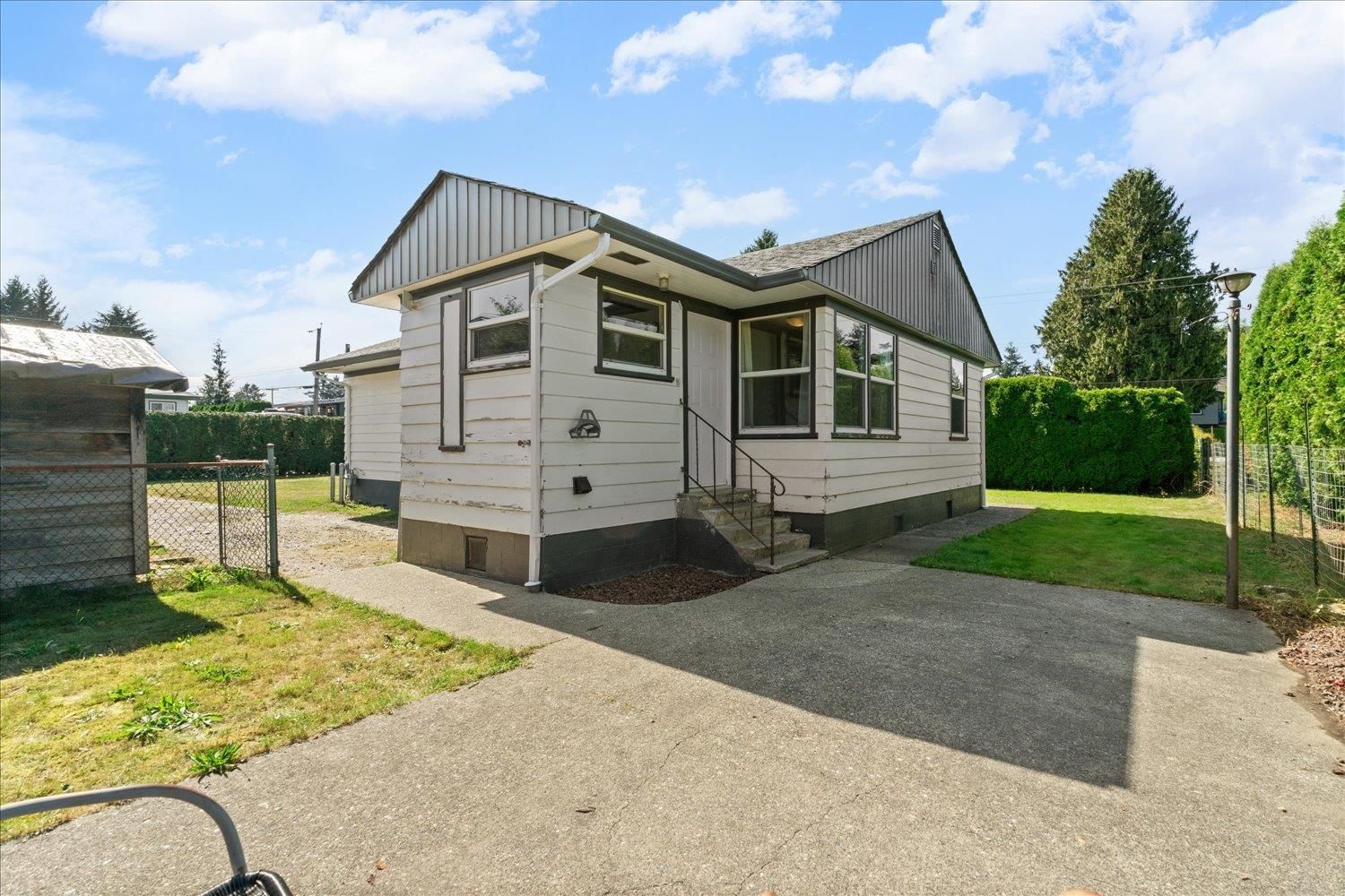 Listing Image 17