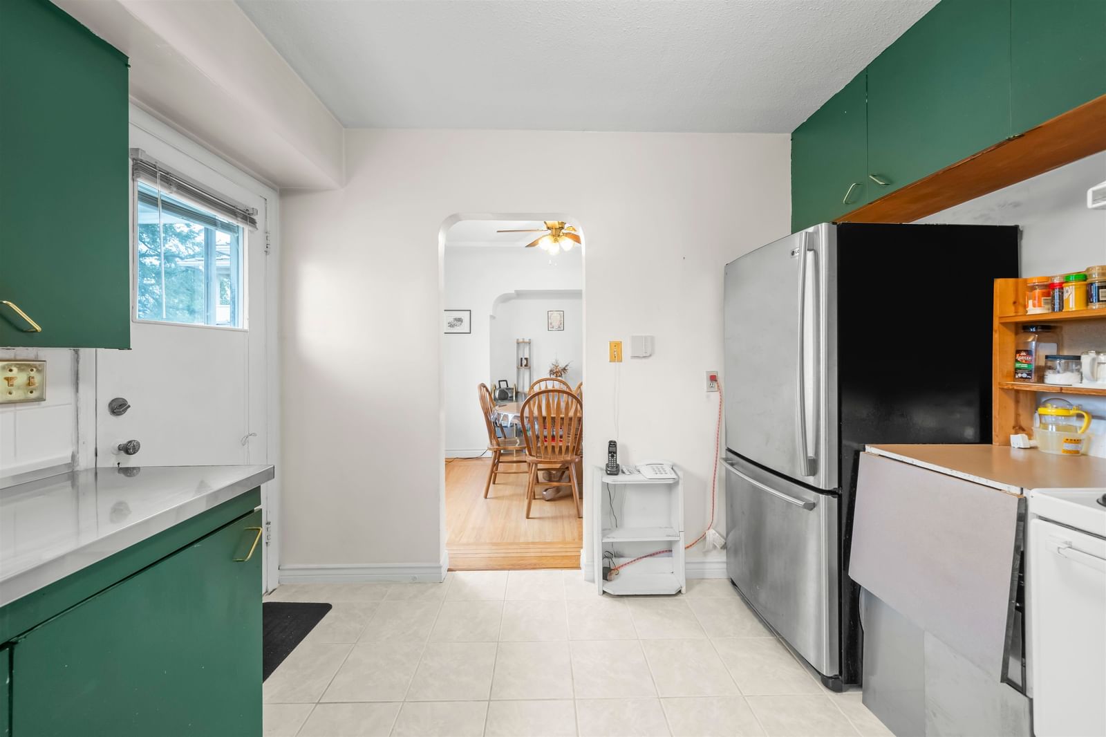 Listing Image 11