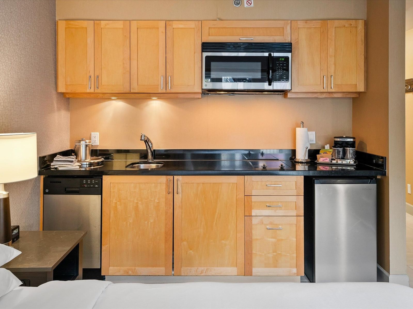 Listing Image 5
