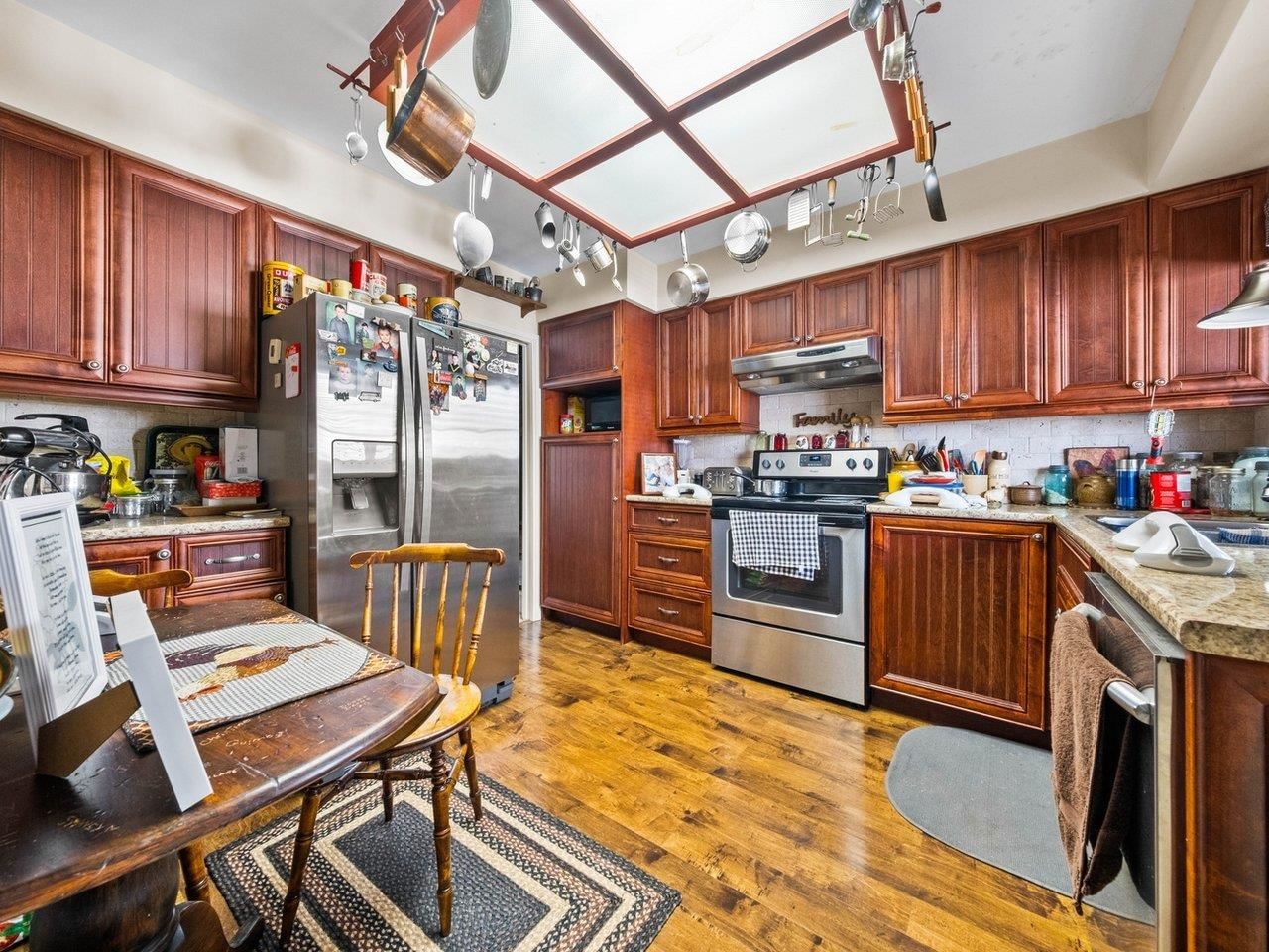 Listing Image 9