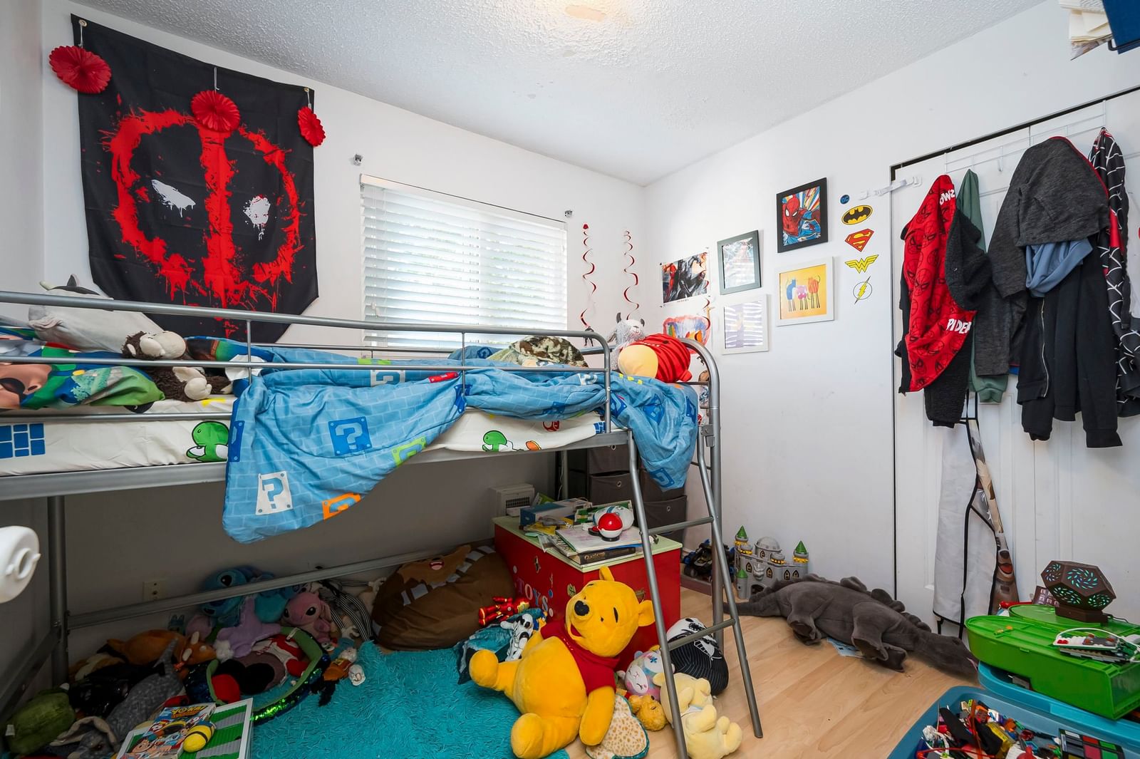 Listing Image 12