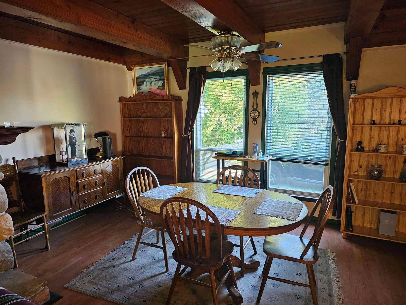 Listing Image 5