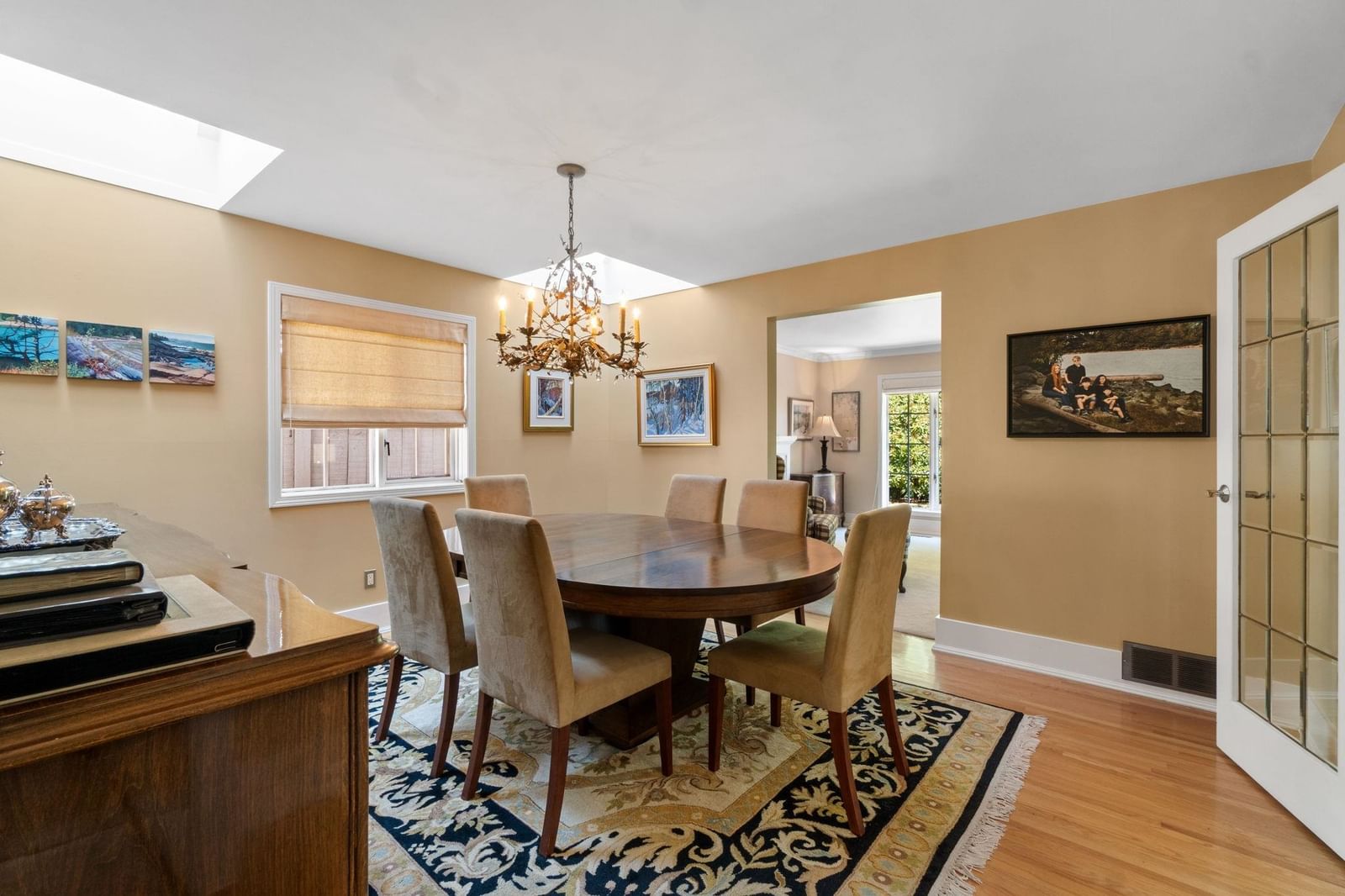 Listing Image 10