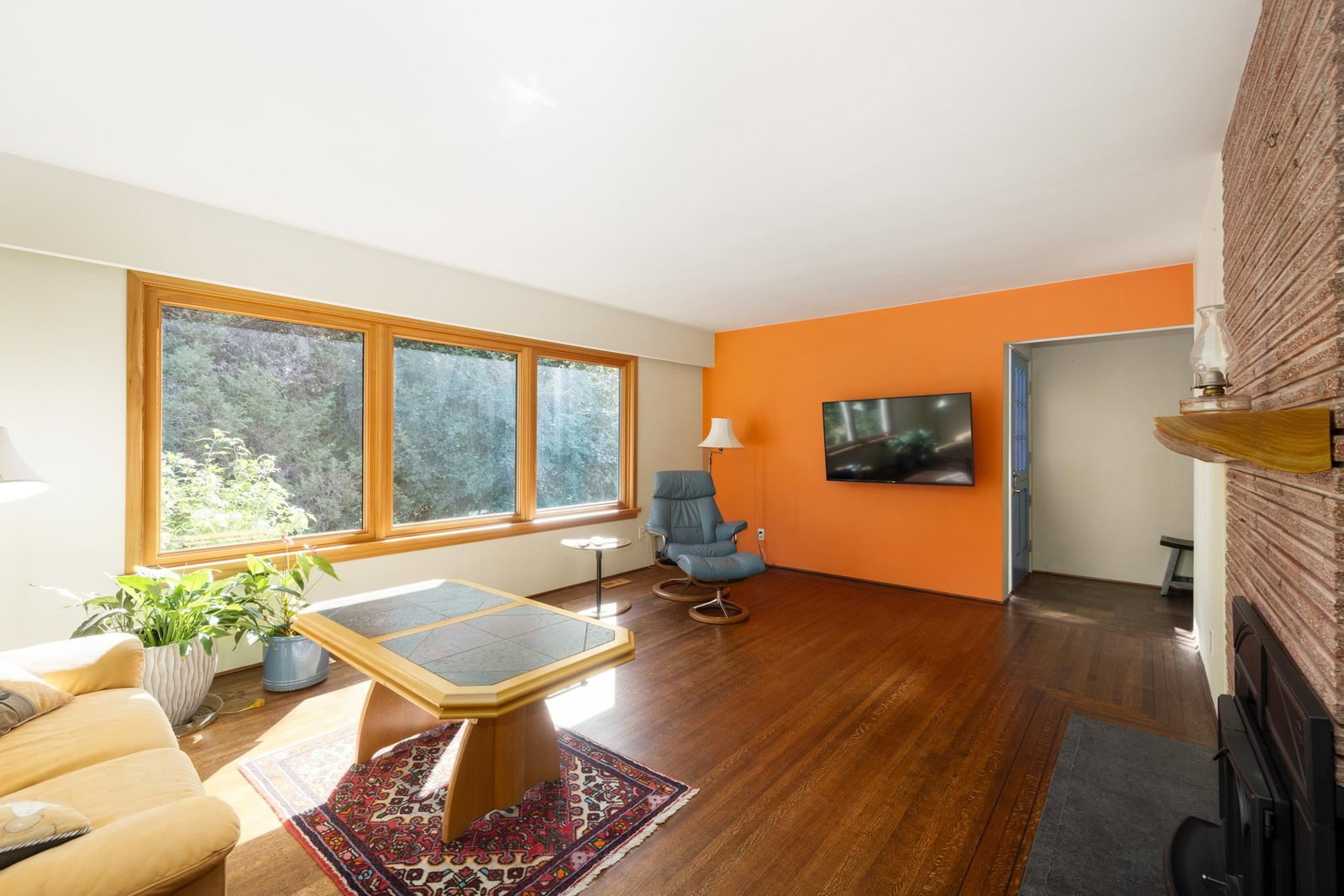 Listing Image 8