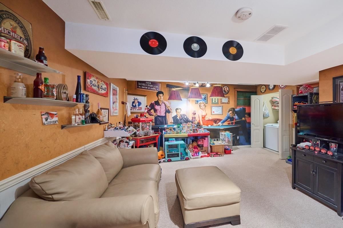Listing Image 23
