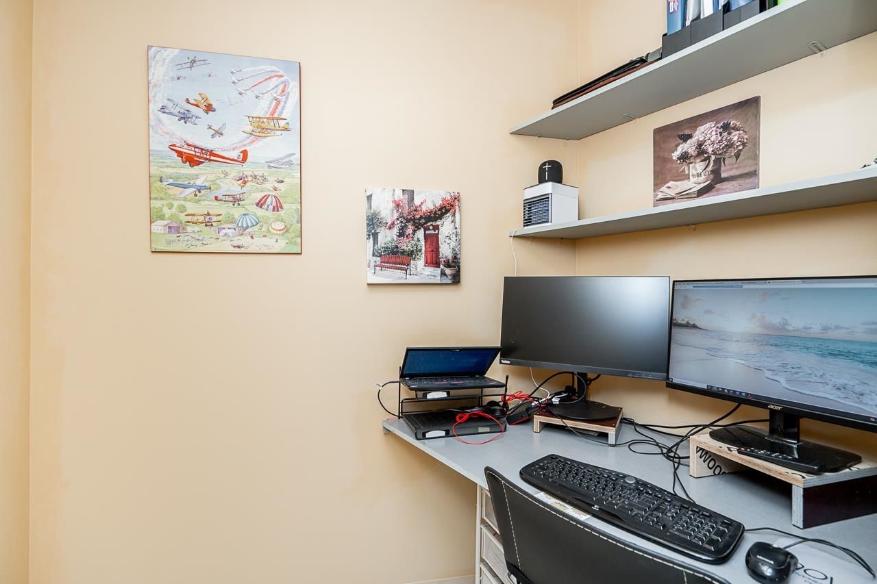 Listing Image 17