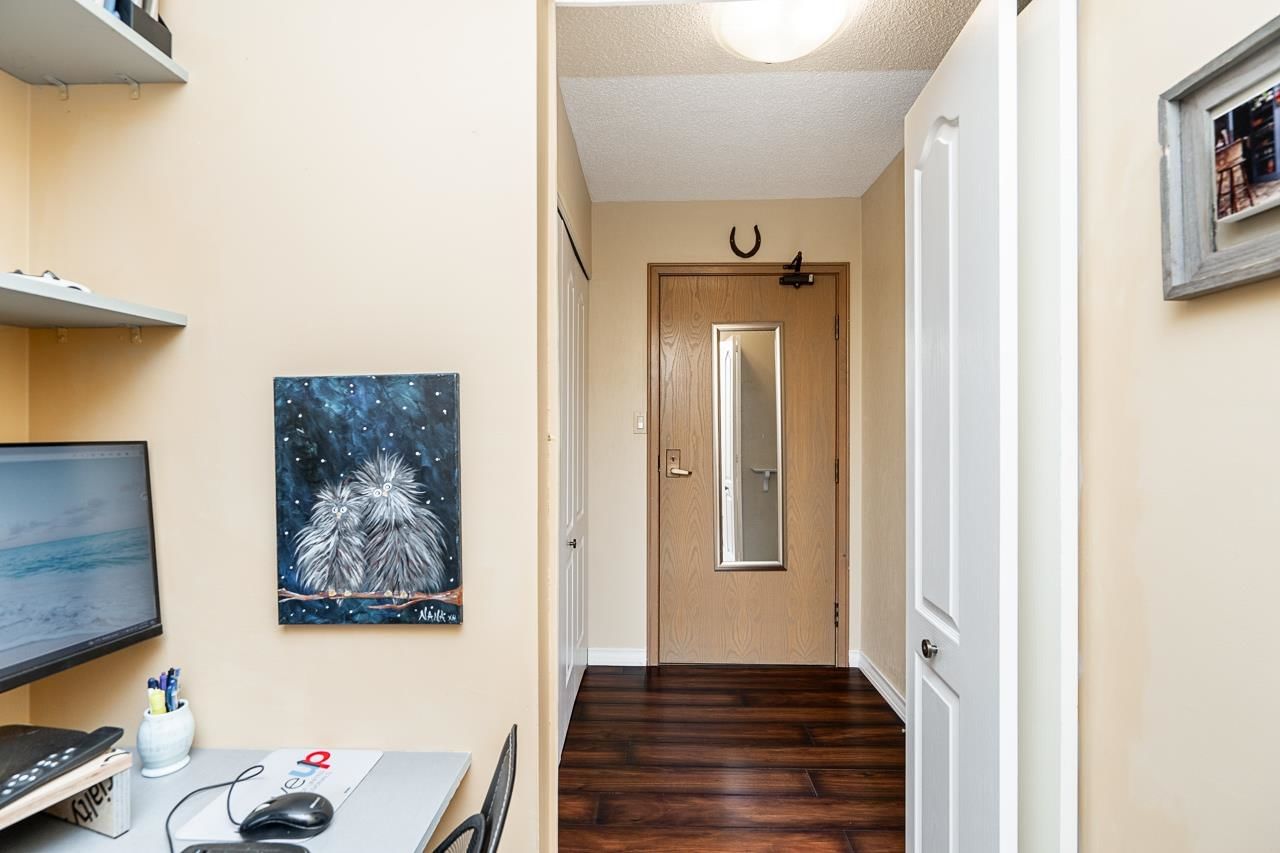 Listing Image 18