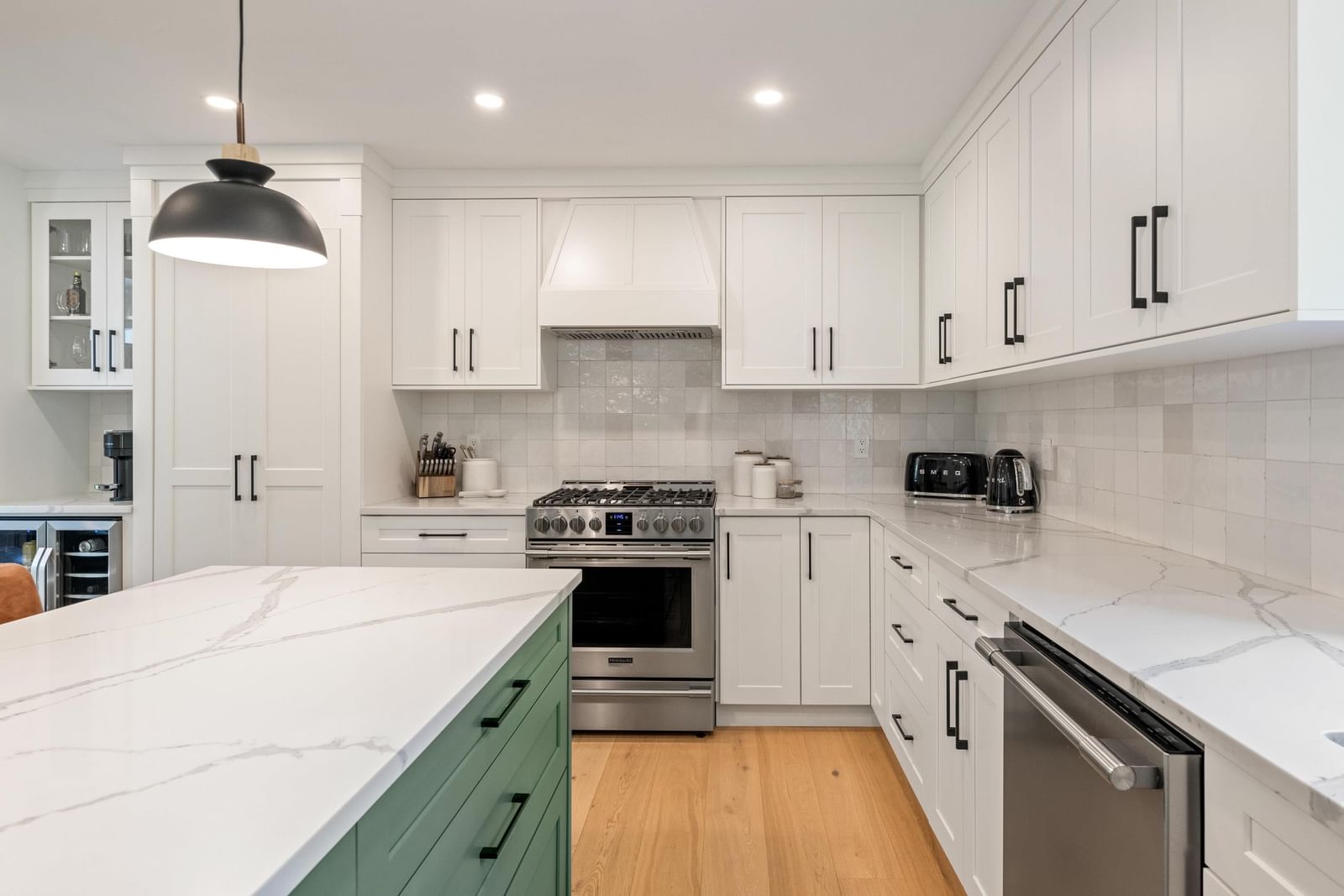 Listing Image 9