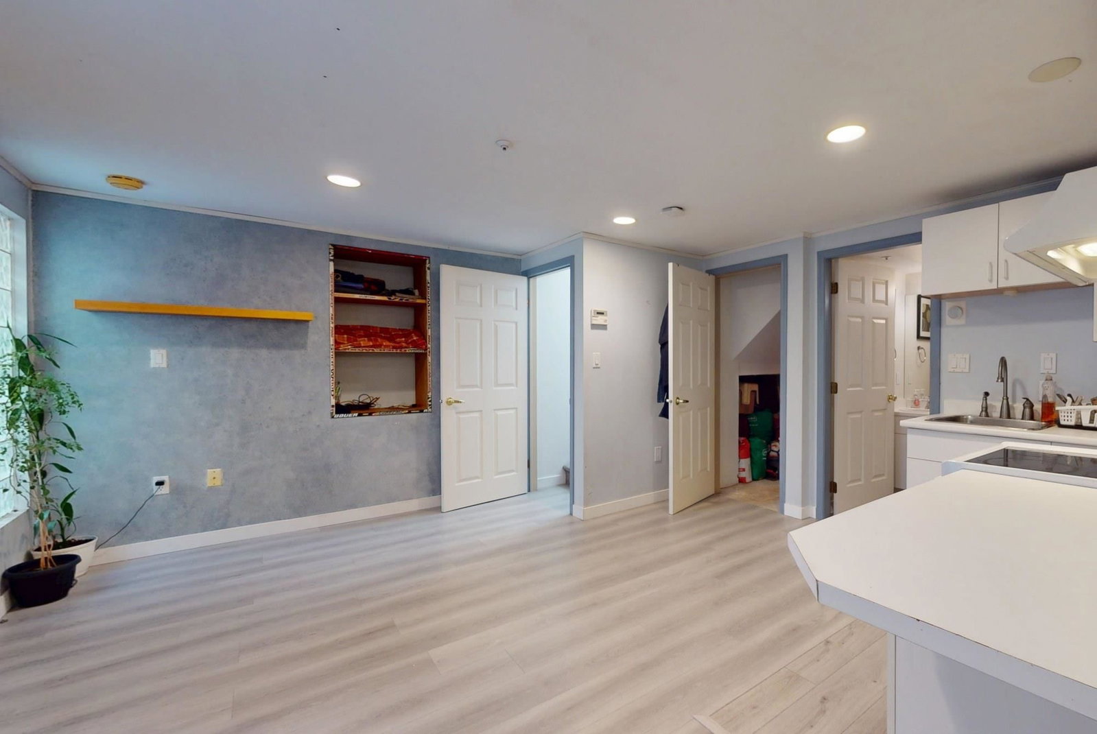 Listing Image 18