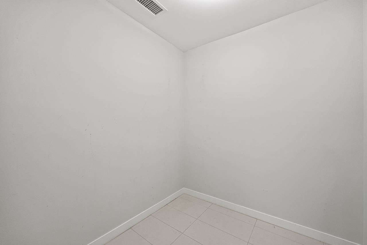 Listing Image 30