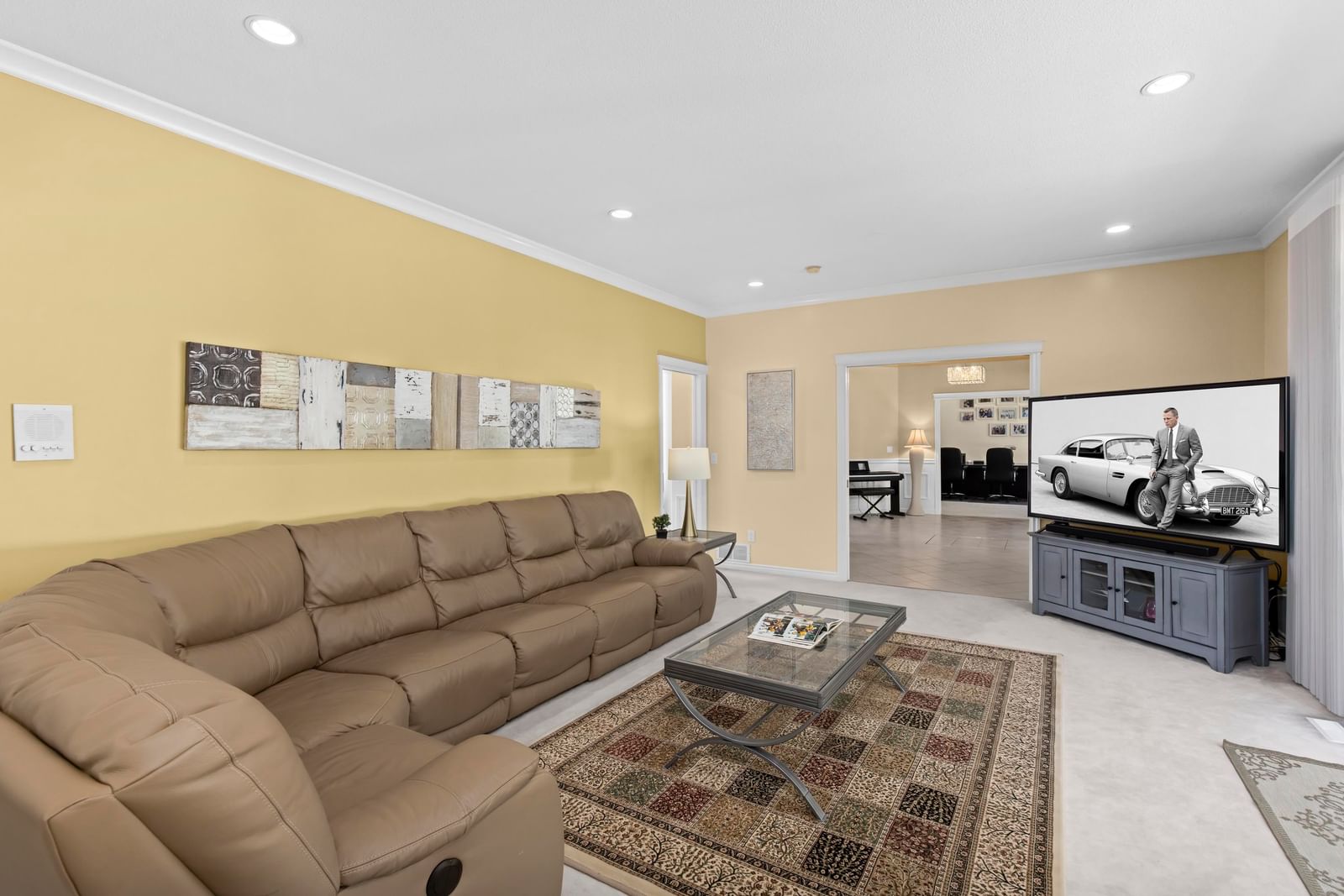 Listing Image 10