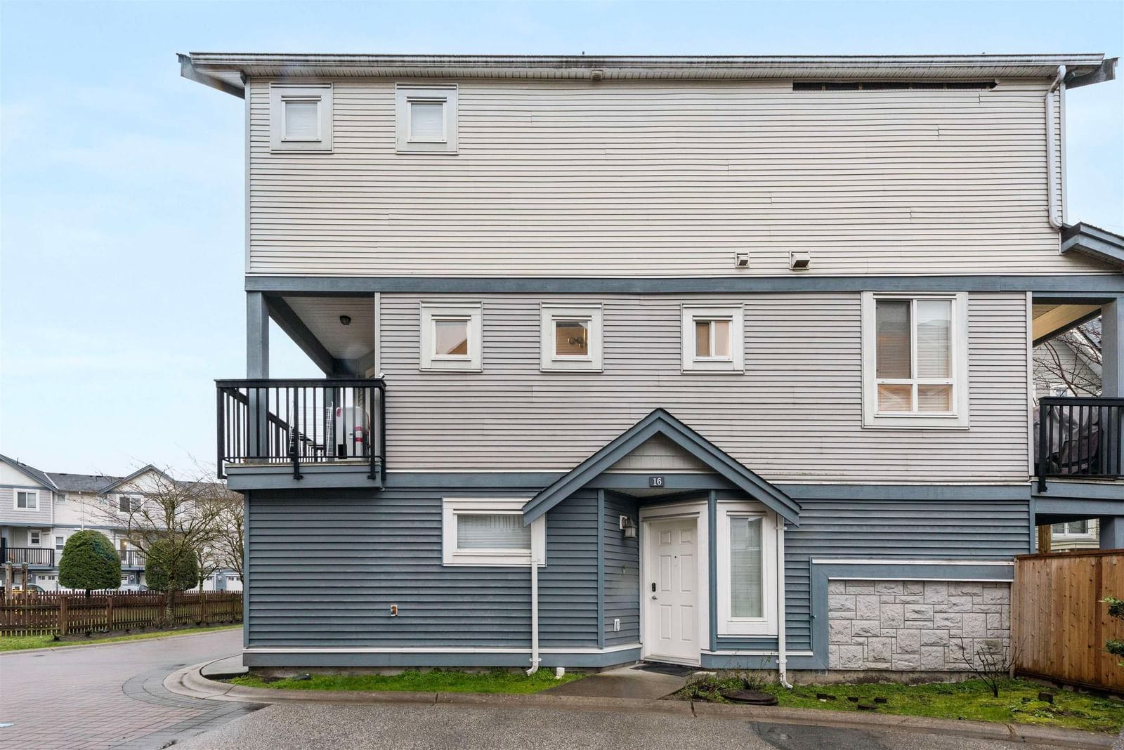 Listing Image 27