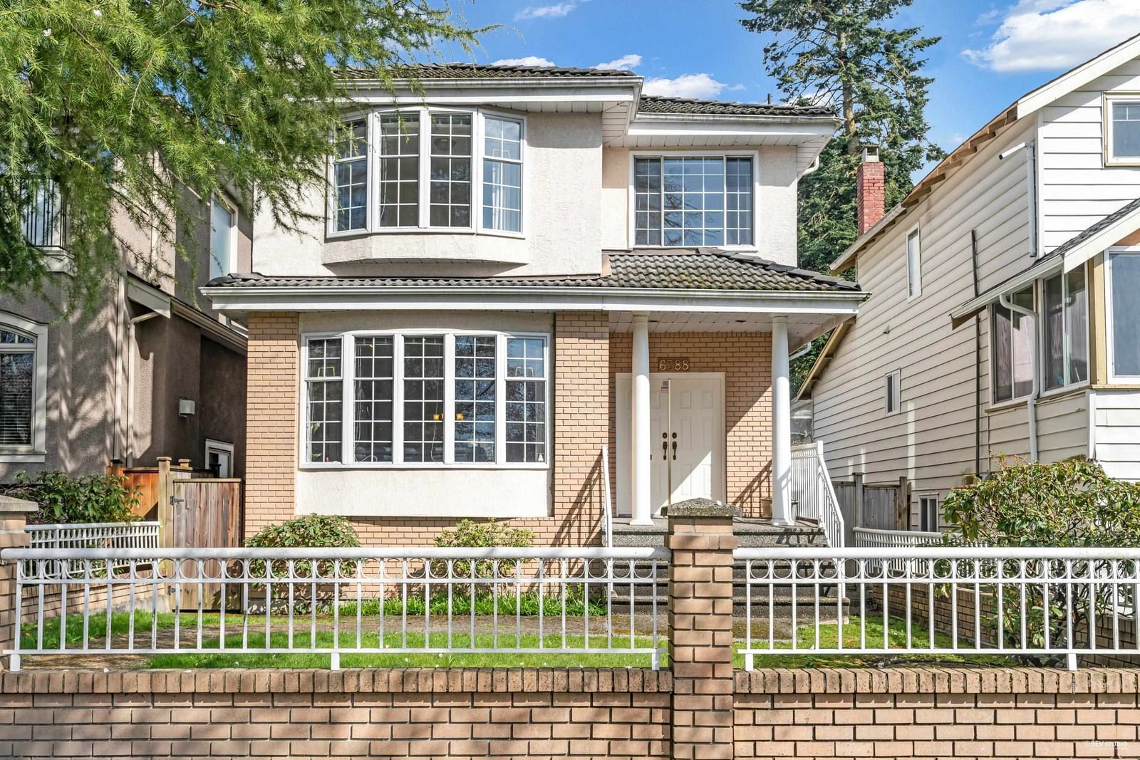 Listing Image 1