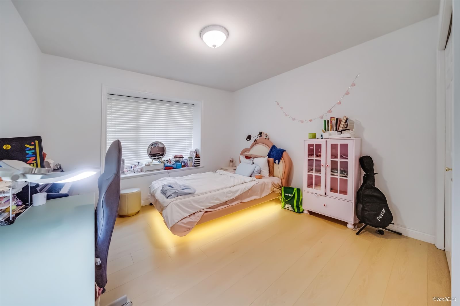 Listing Image 17