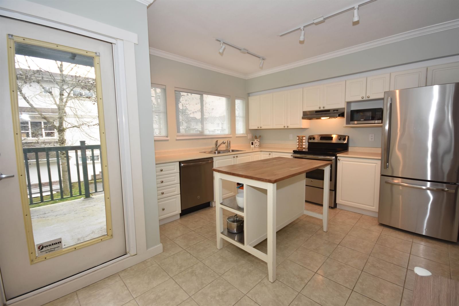 Listing Image 19