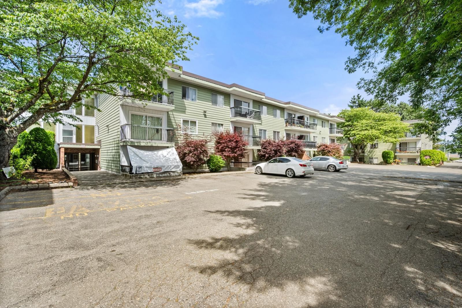 Listing Image 6