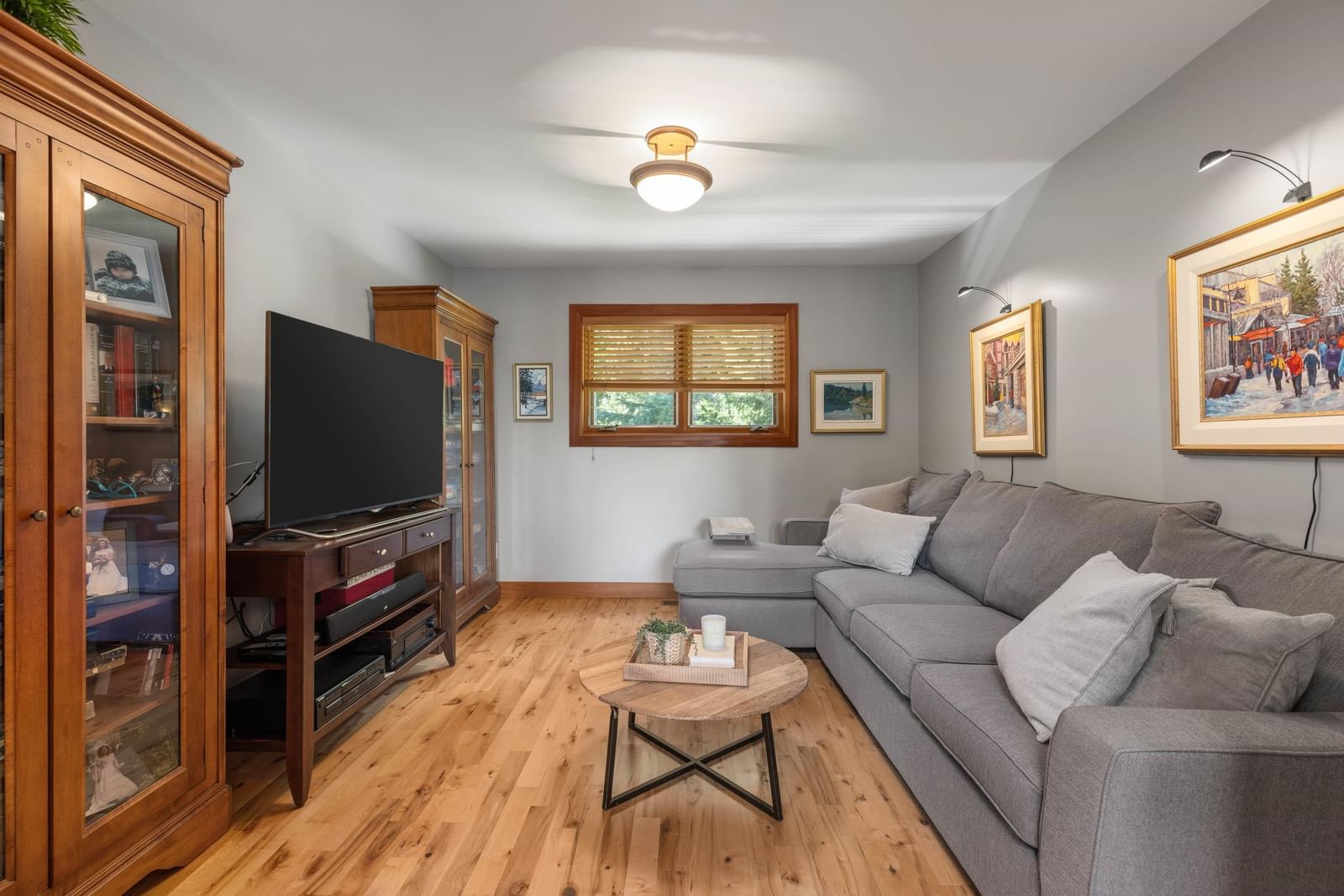 Listing Image 19