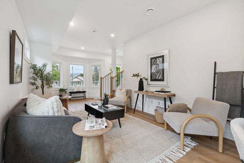 2528 Mcgill Street, Vancouver, V5K 1H1 | Image 2