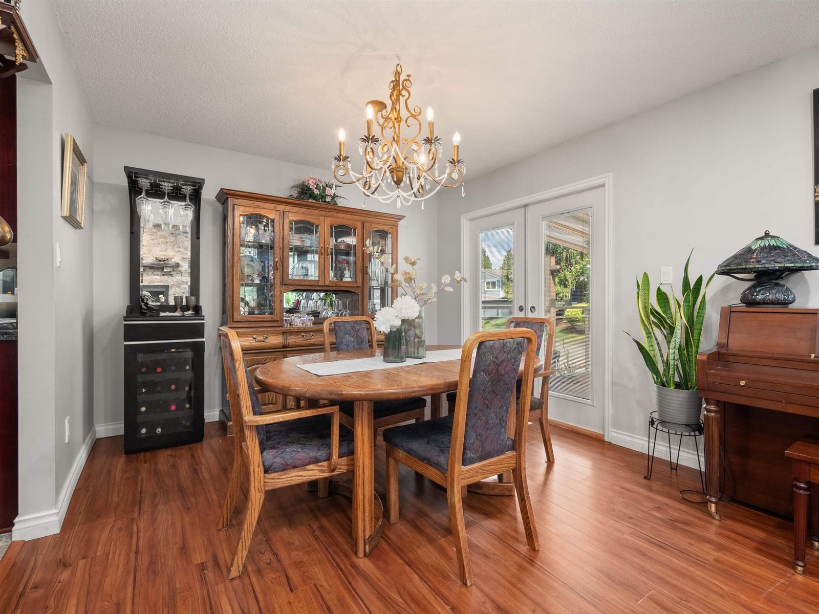 Listing Image 13