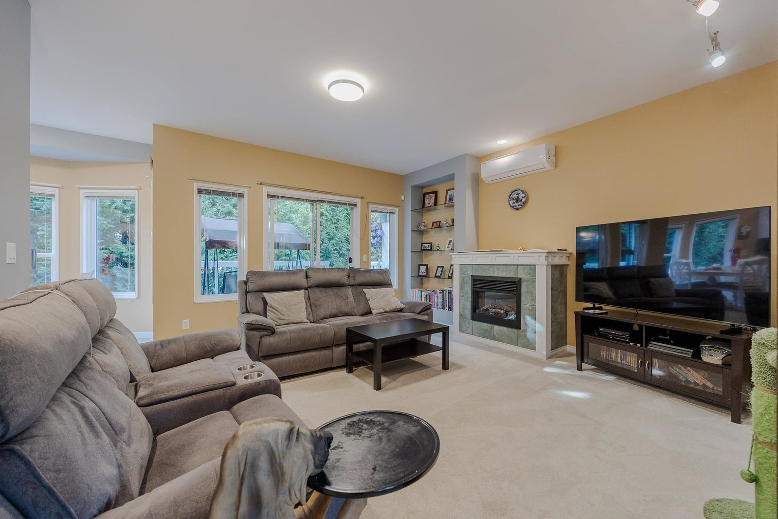 Listing Image 9