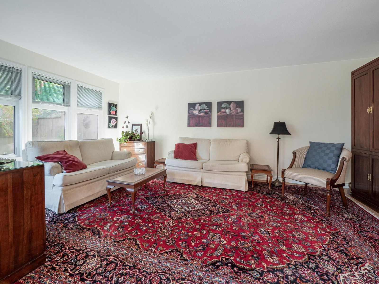 Listing Image 12