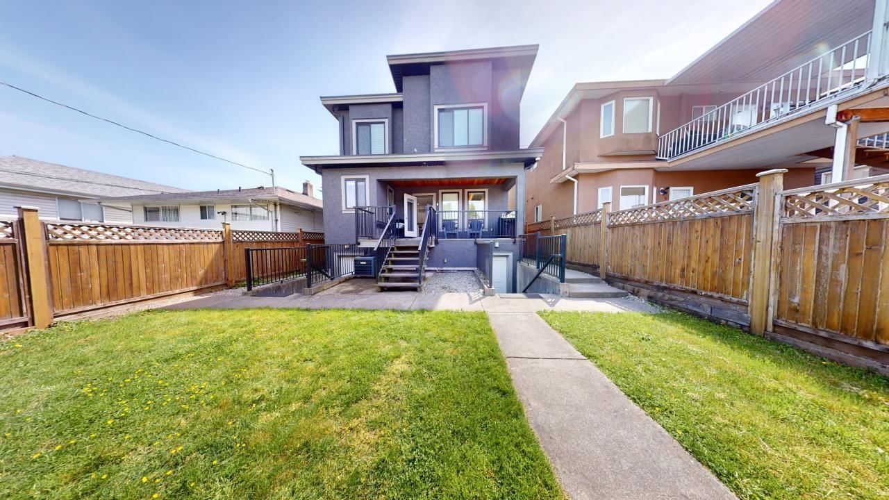 Listing Image 8