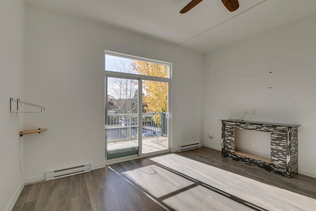 39 - 18681 68 Avenue