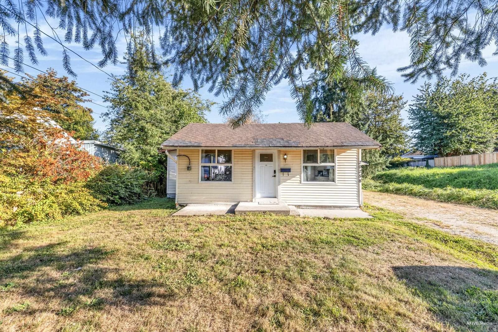 Listing Image 1