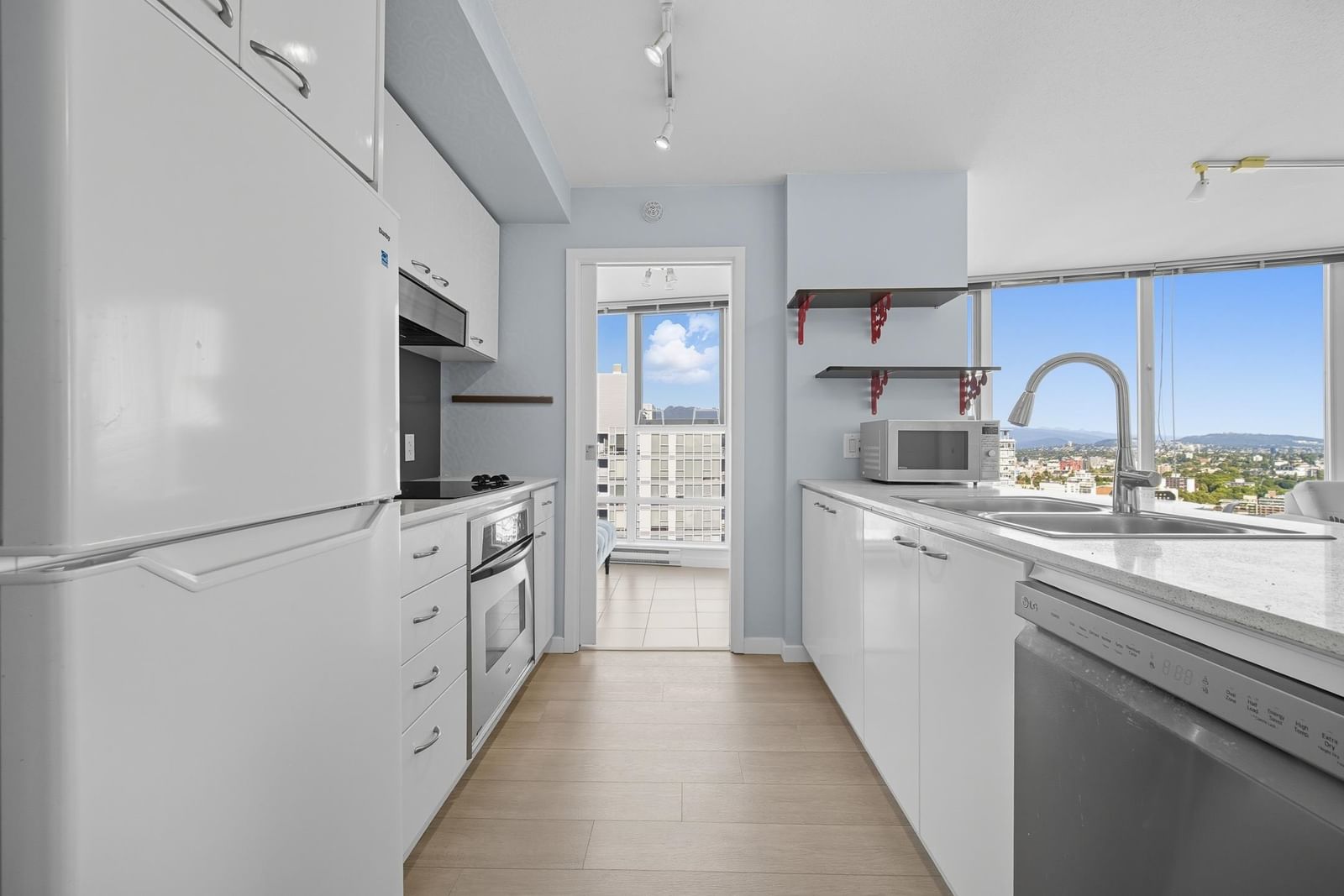 Listing Image 15