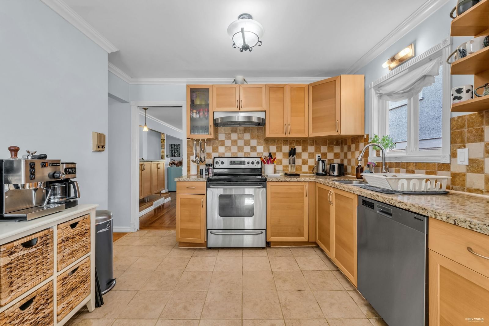 Listing Image 12