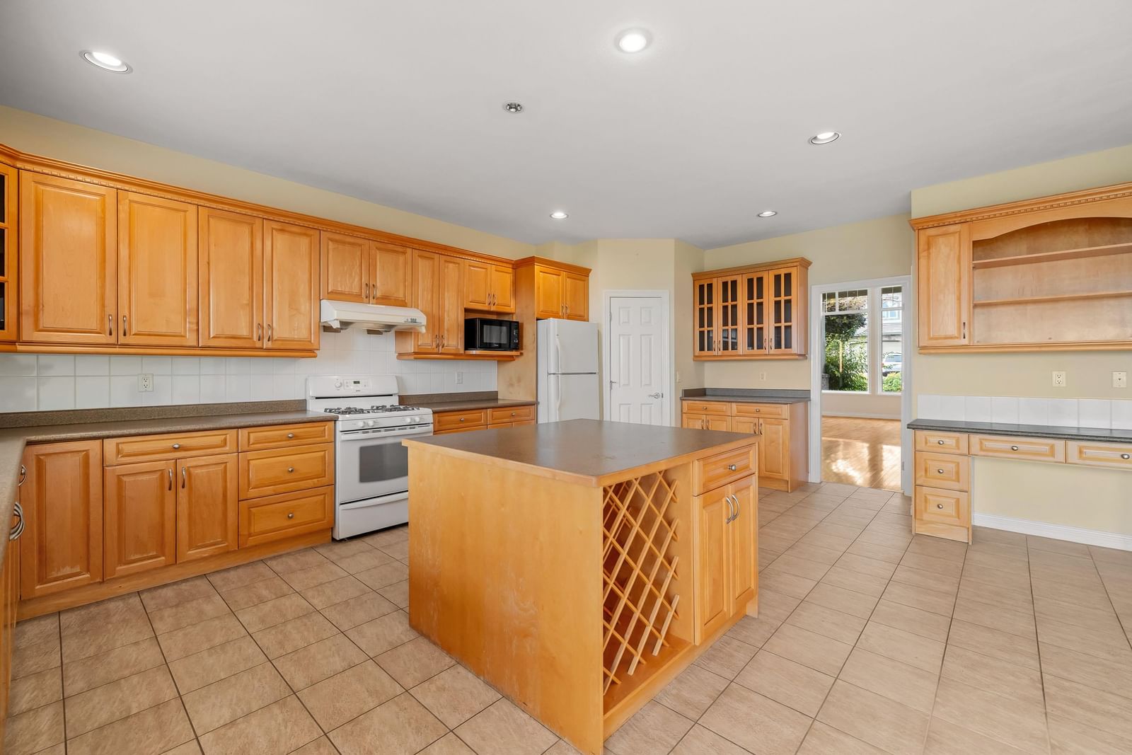 Listing Image 9