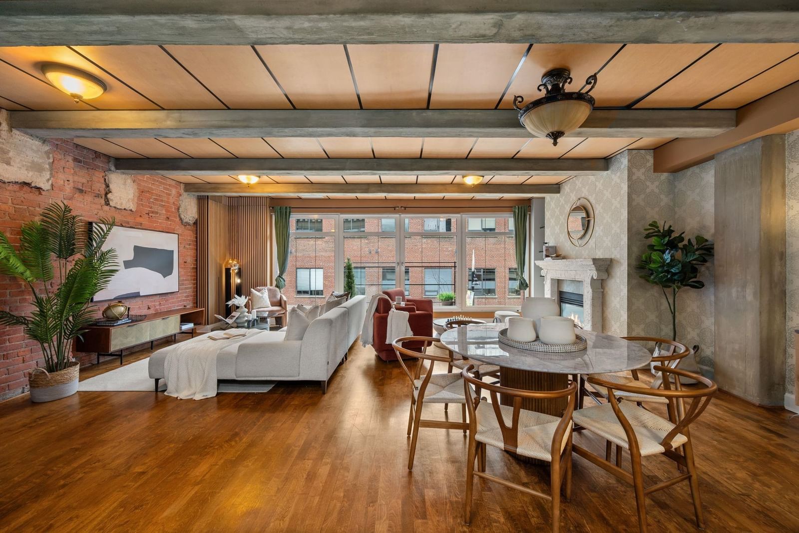 Listing Image 11