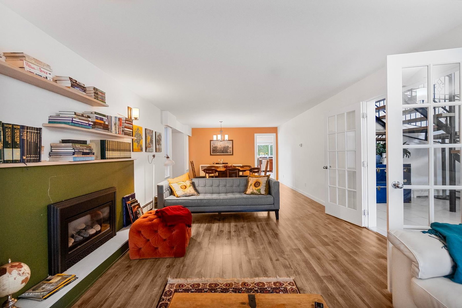 Listing Image 7