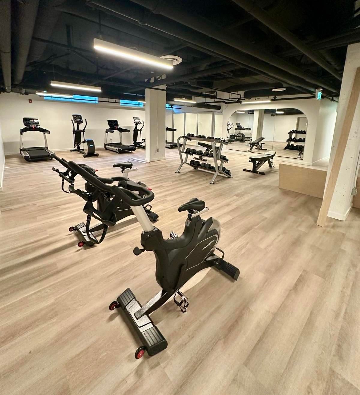 Listing Image 12