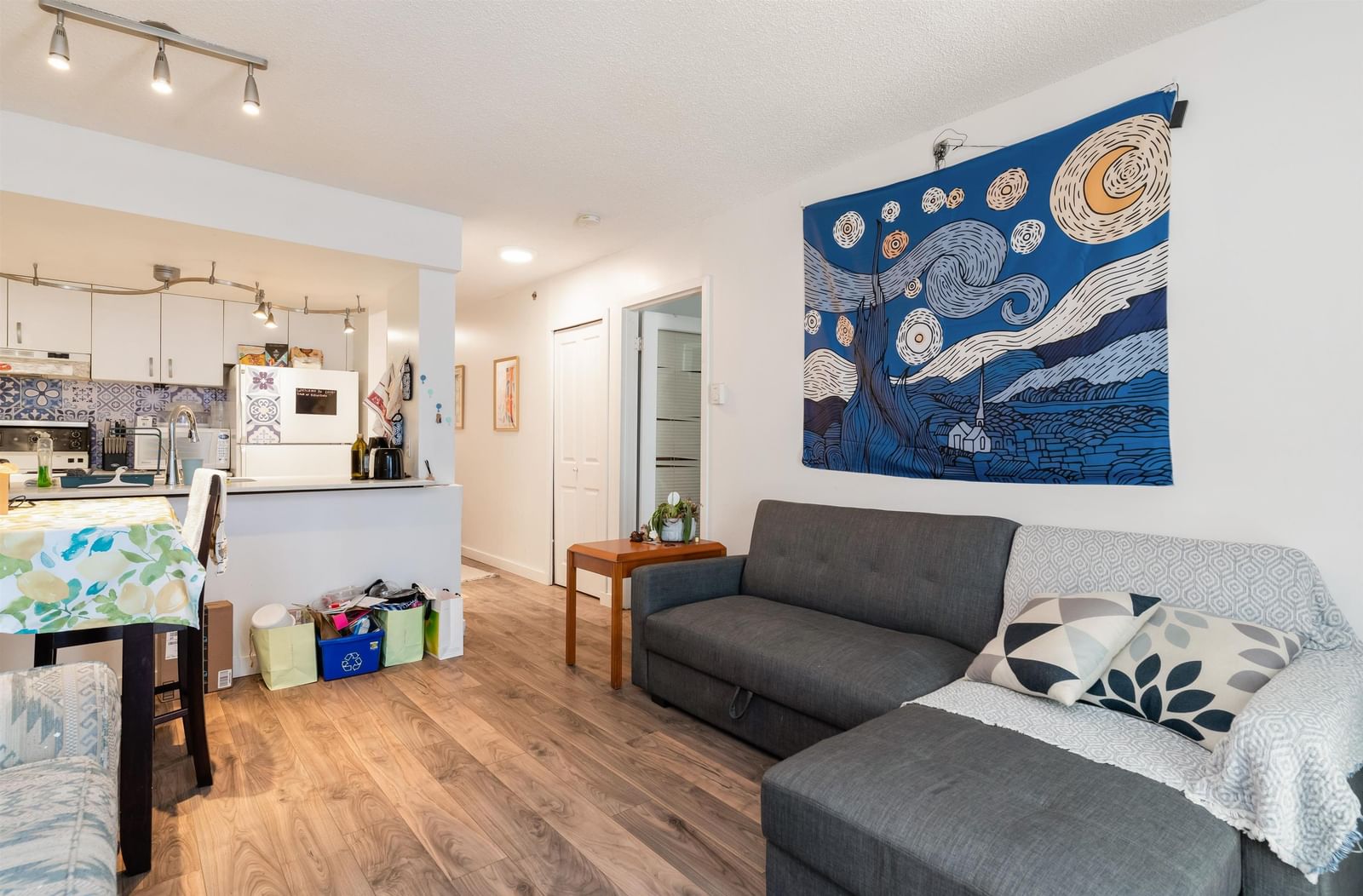 Listing Image 18
