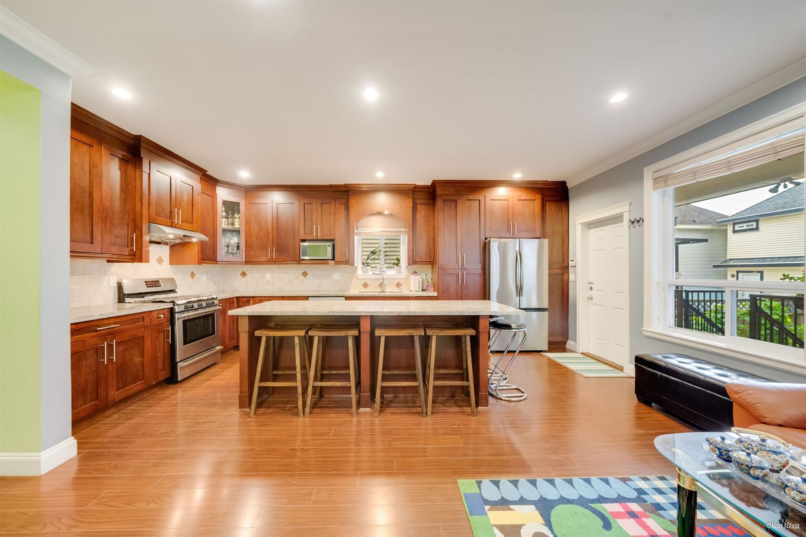 Listing Image 10