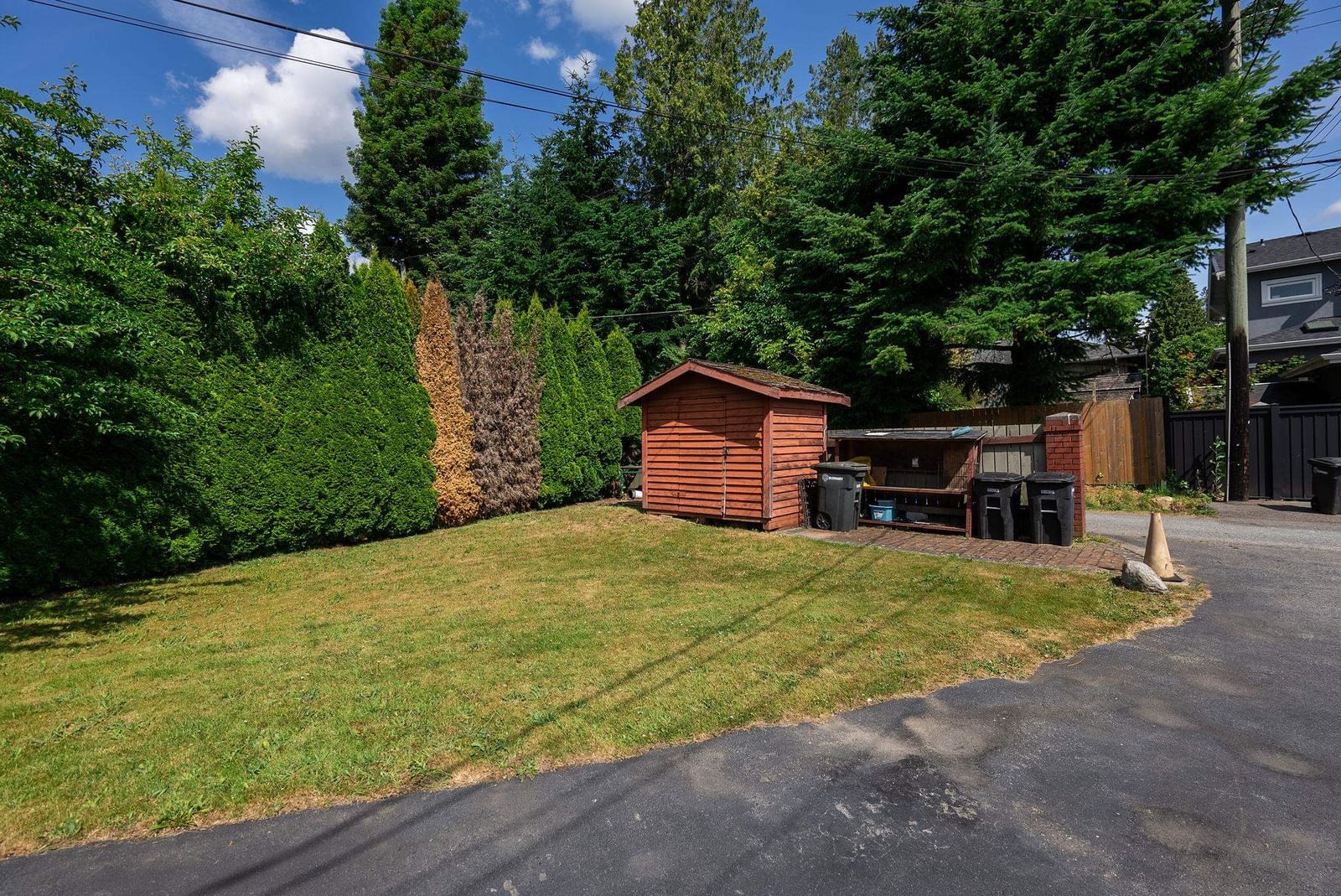 Listing Image 16
