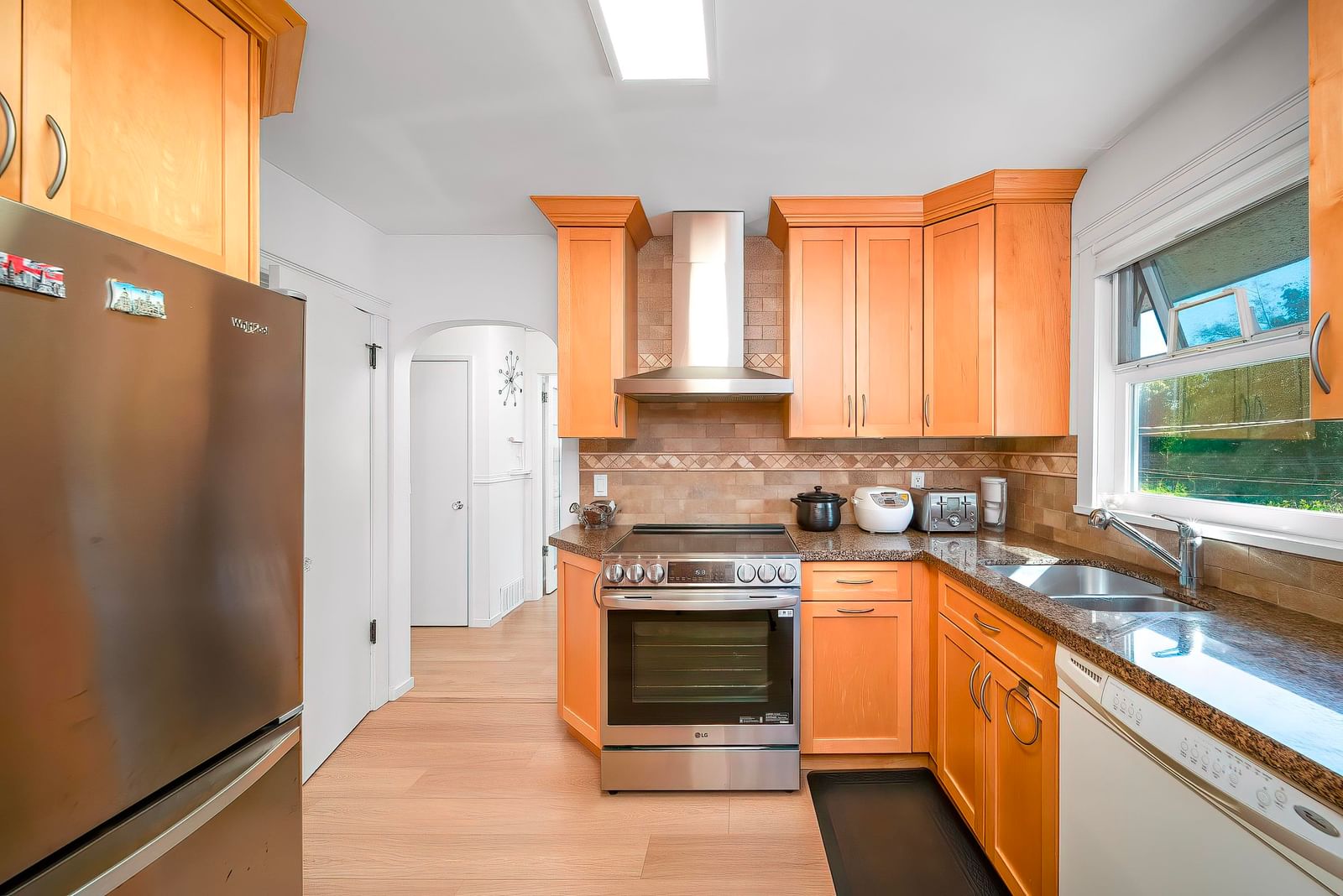Listing Image 21
