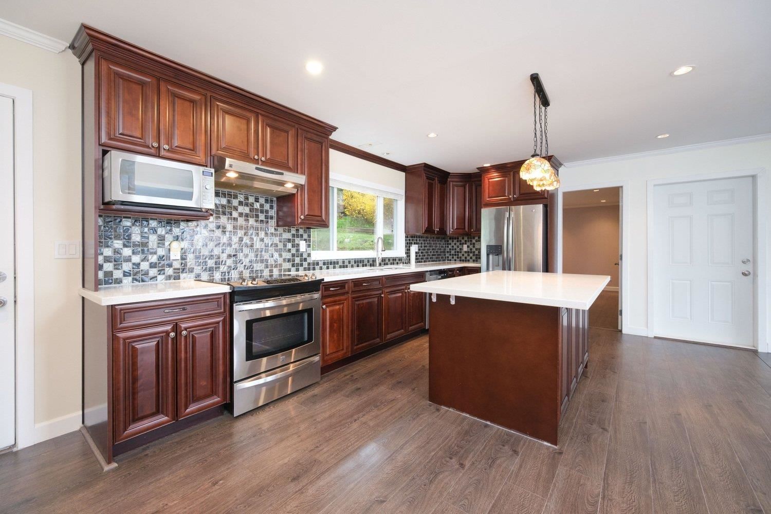 Listing Image 13