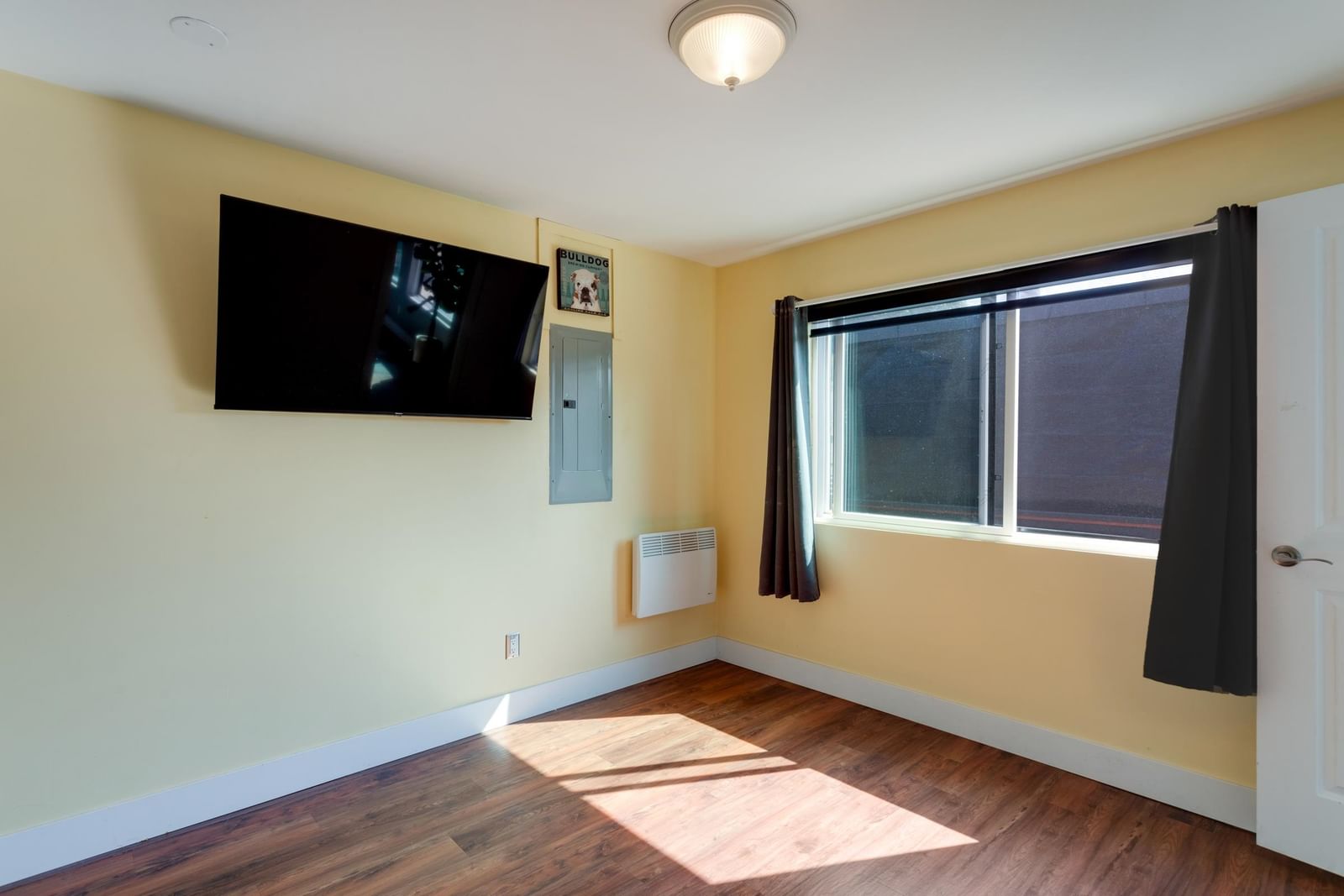 Listing Image 18