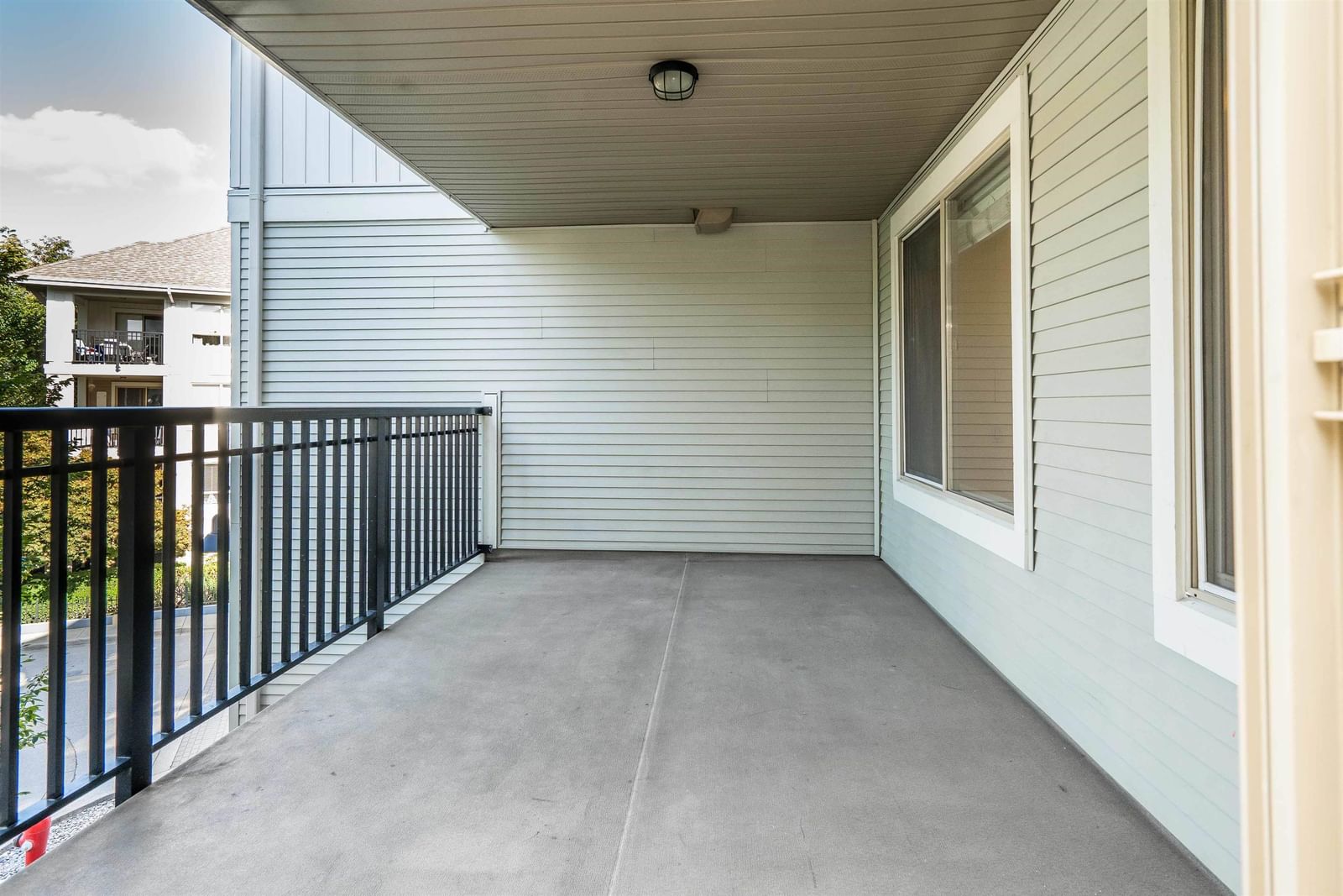 Listing Image 29