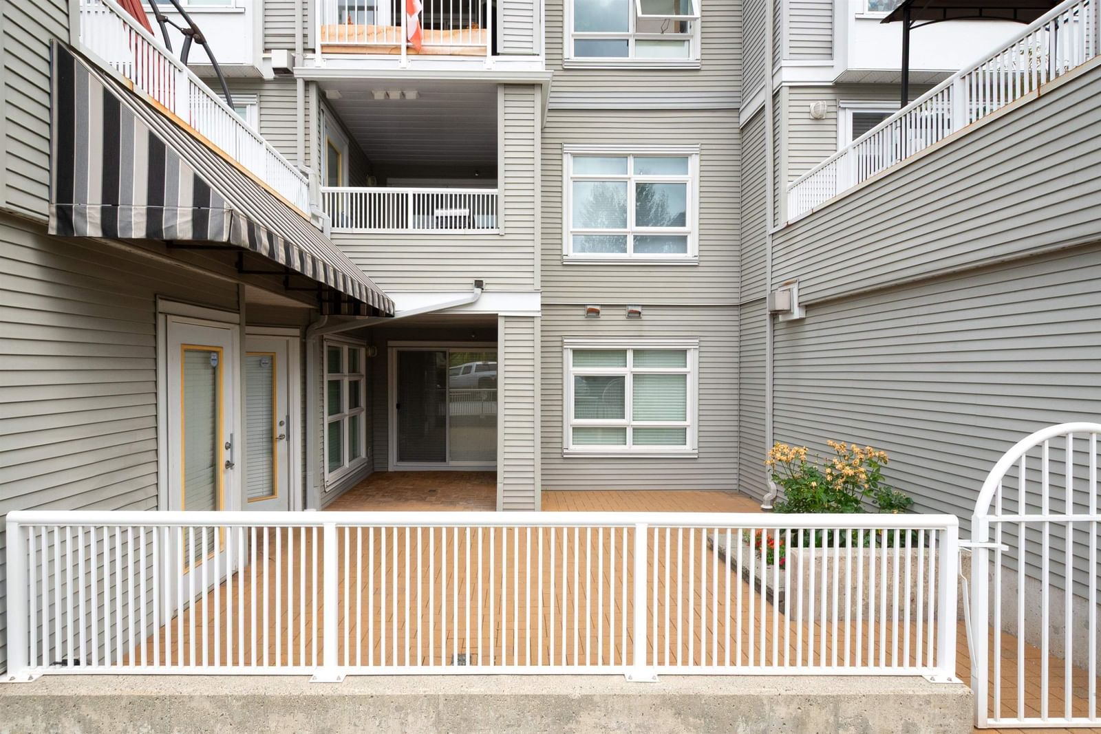 Listing Image 6