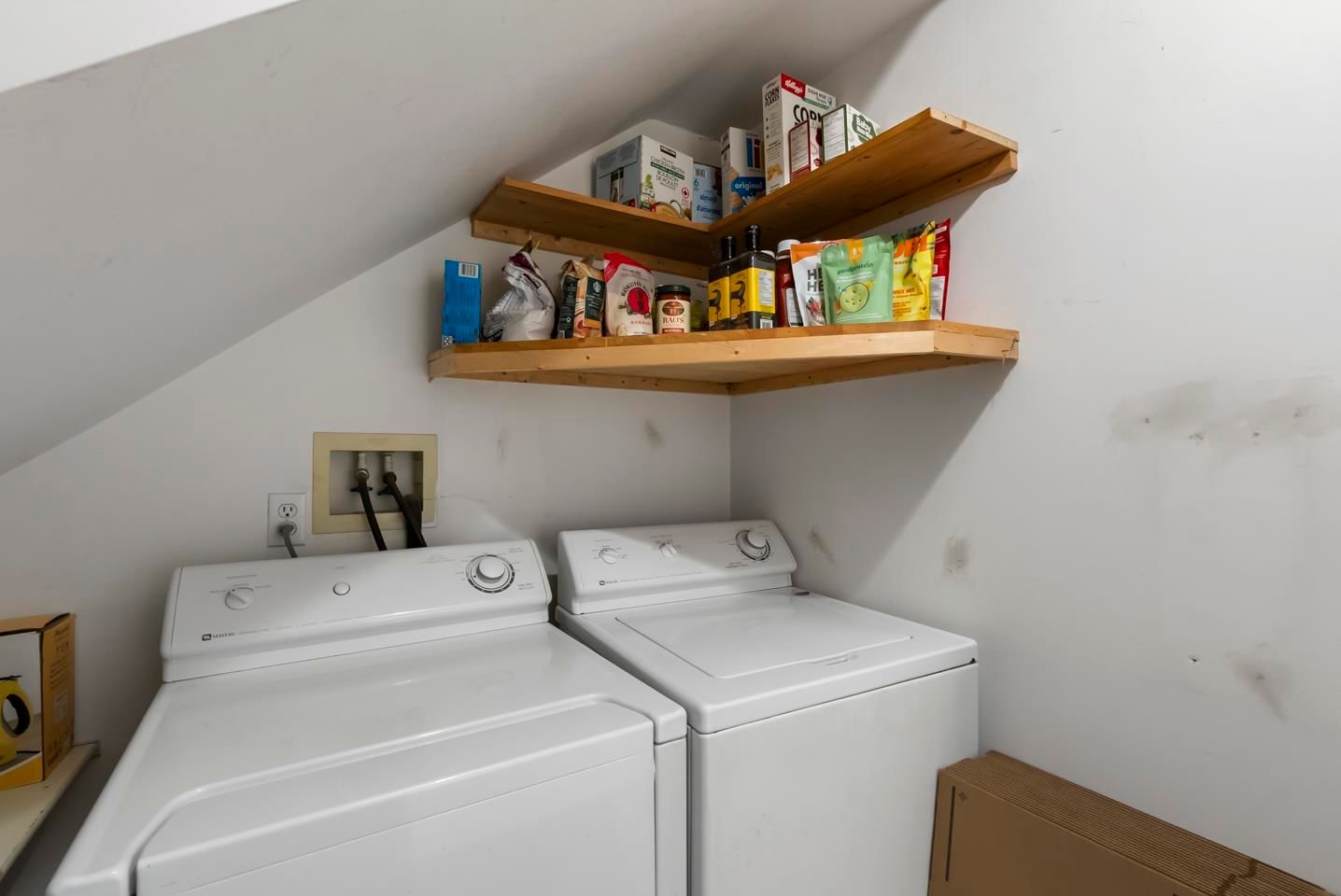 Listing Image 17