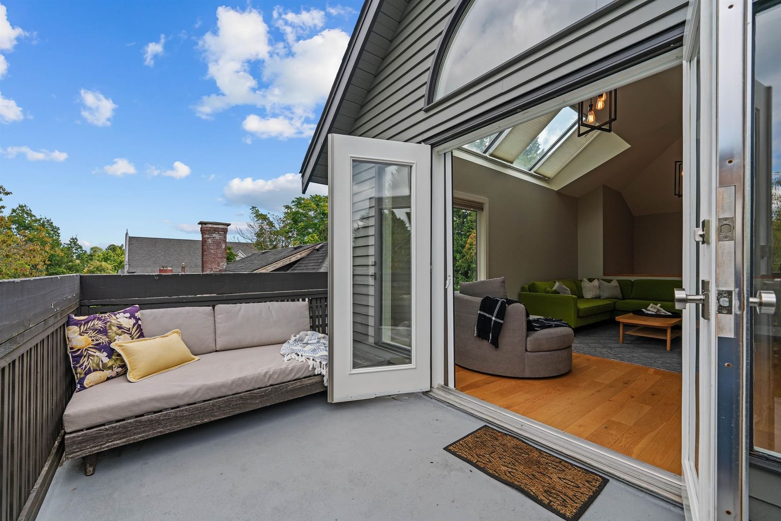 Listing Image 15