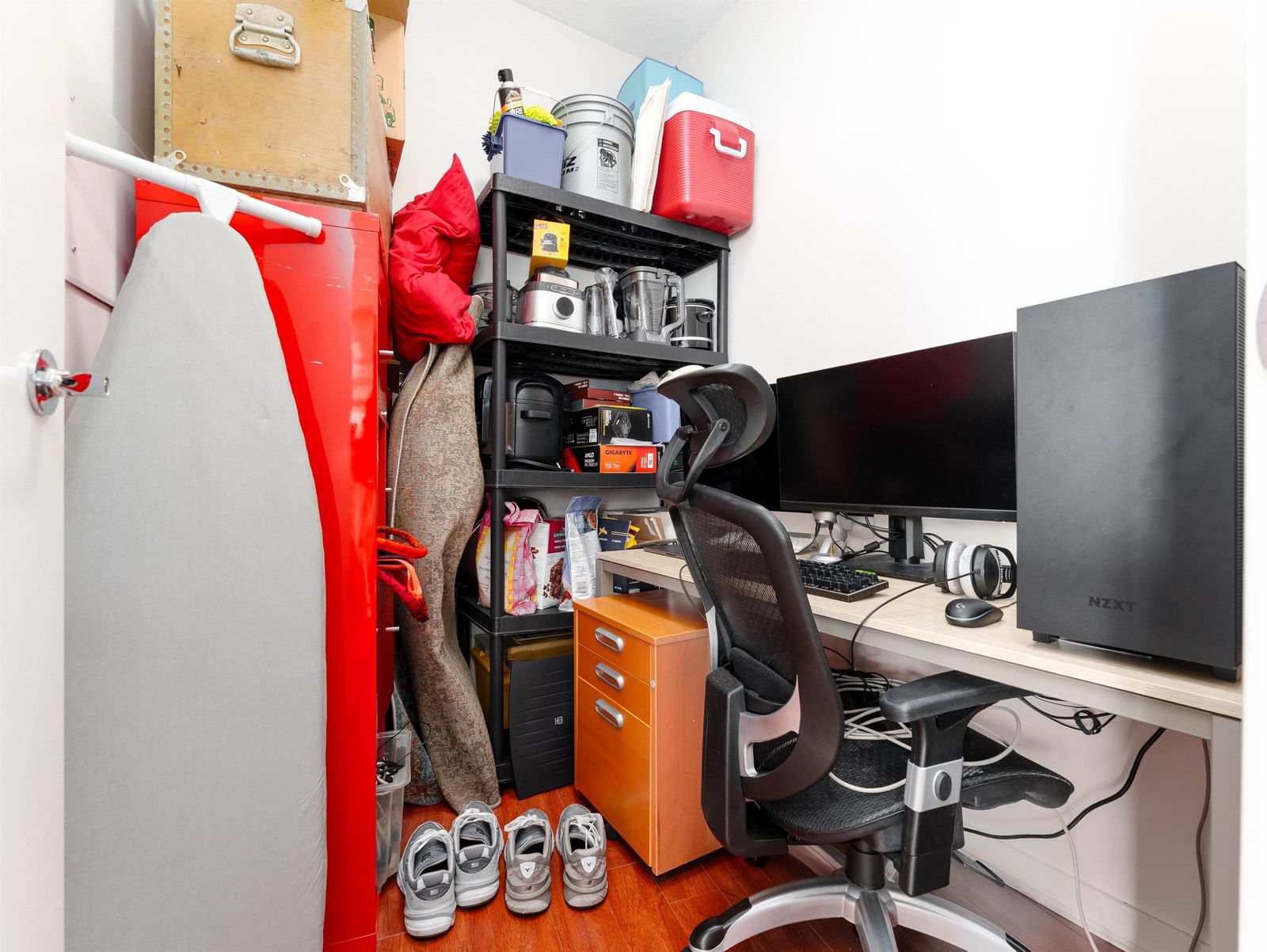 Listing Image 17