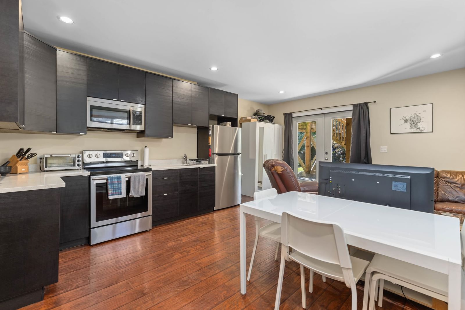 Listing Image 22