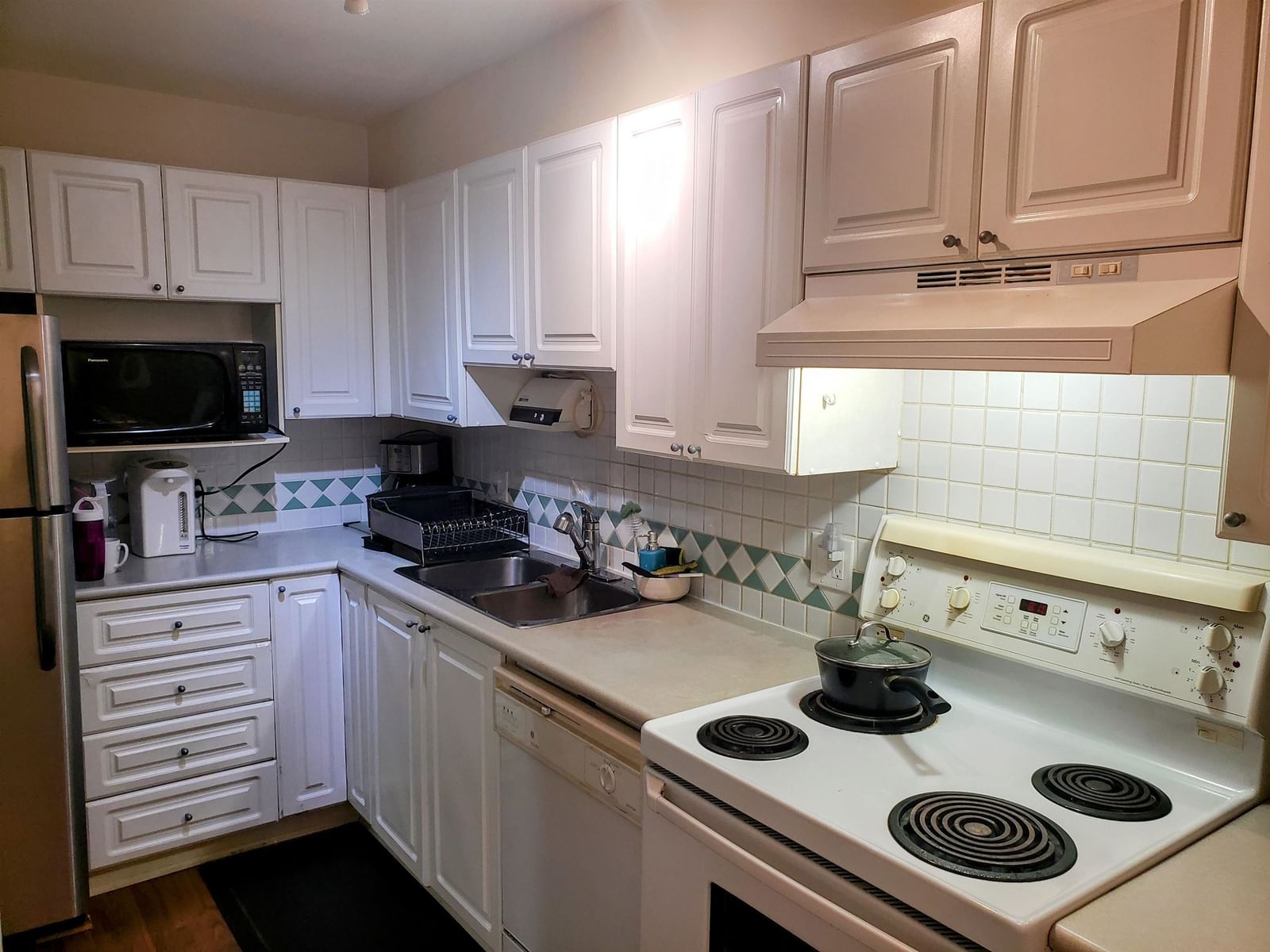 Listing Image 5