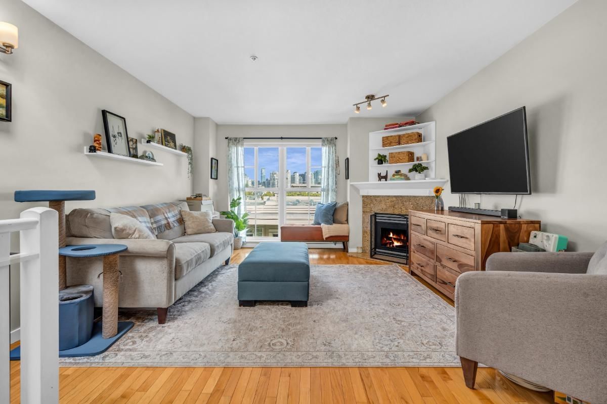 Listing Image 11