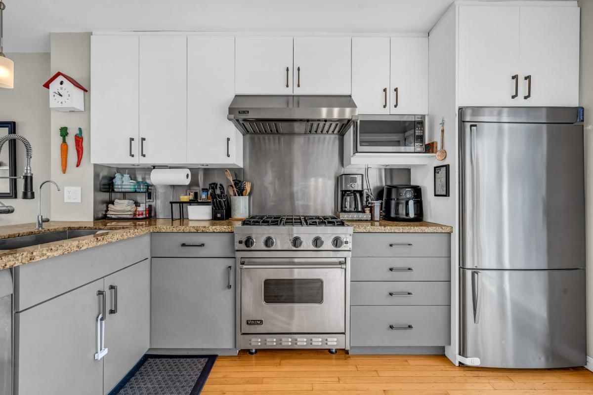 Listing Image 9